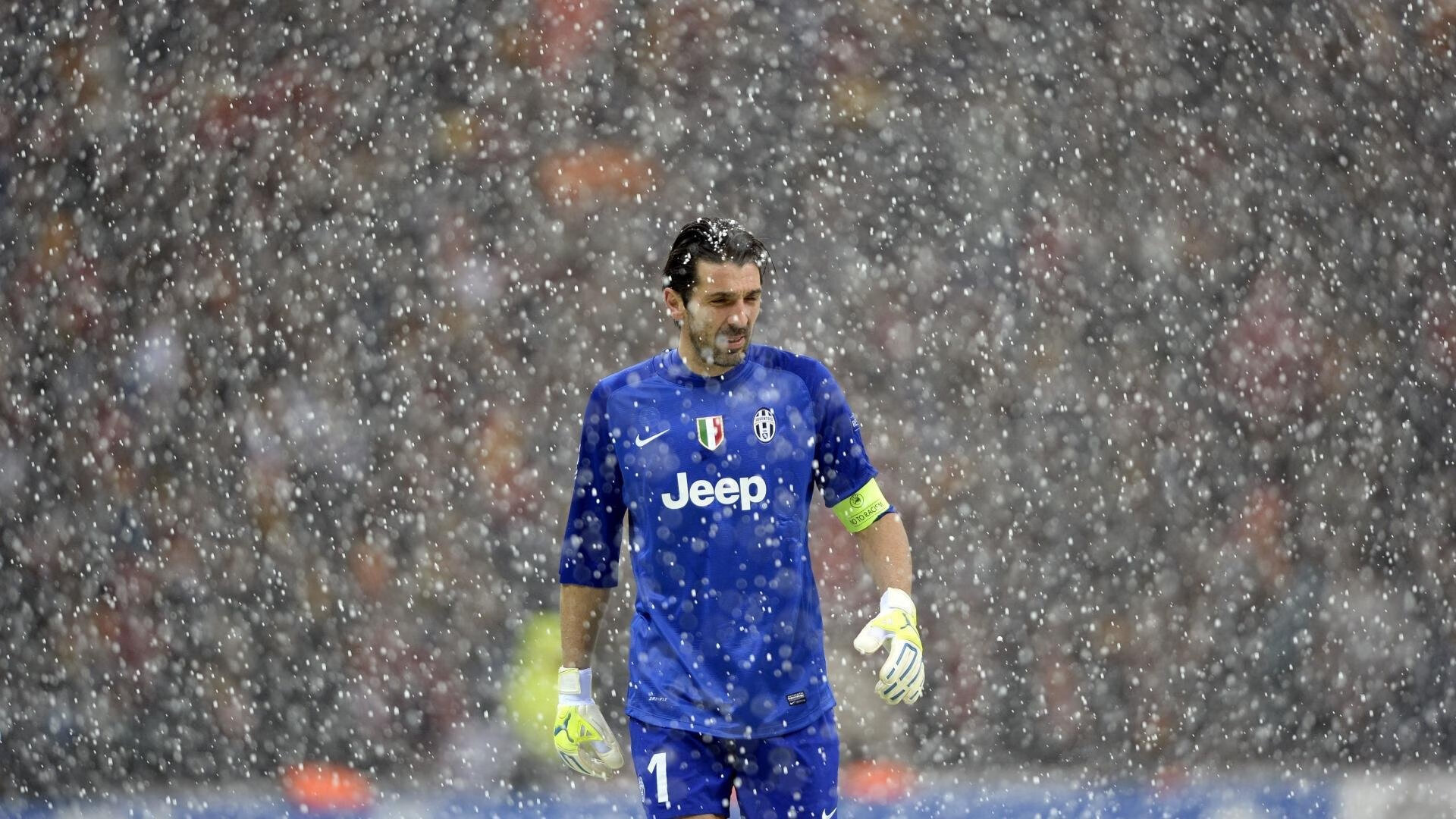 “校园足球在全国普及率持续上升，青少年热情高涨”，我国校园足球现状